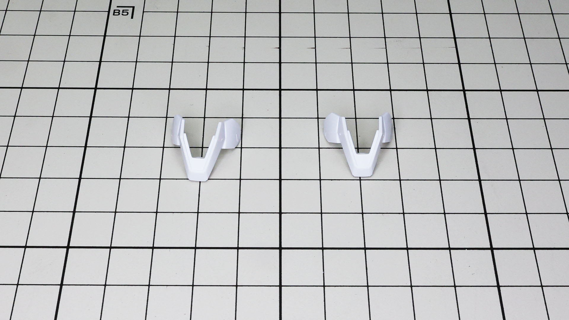 足首にアンクルカバーを忘れていましたのでここで装着です