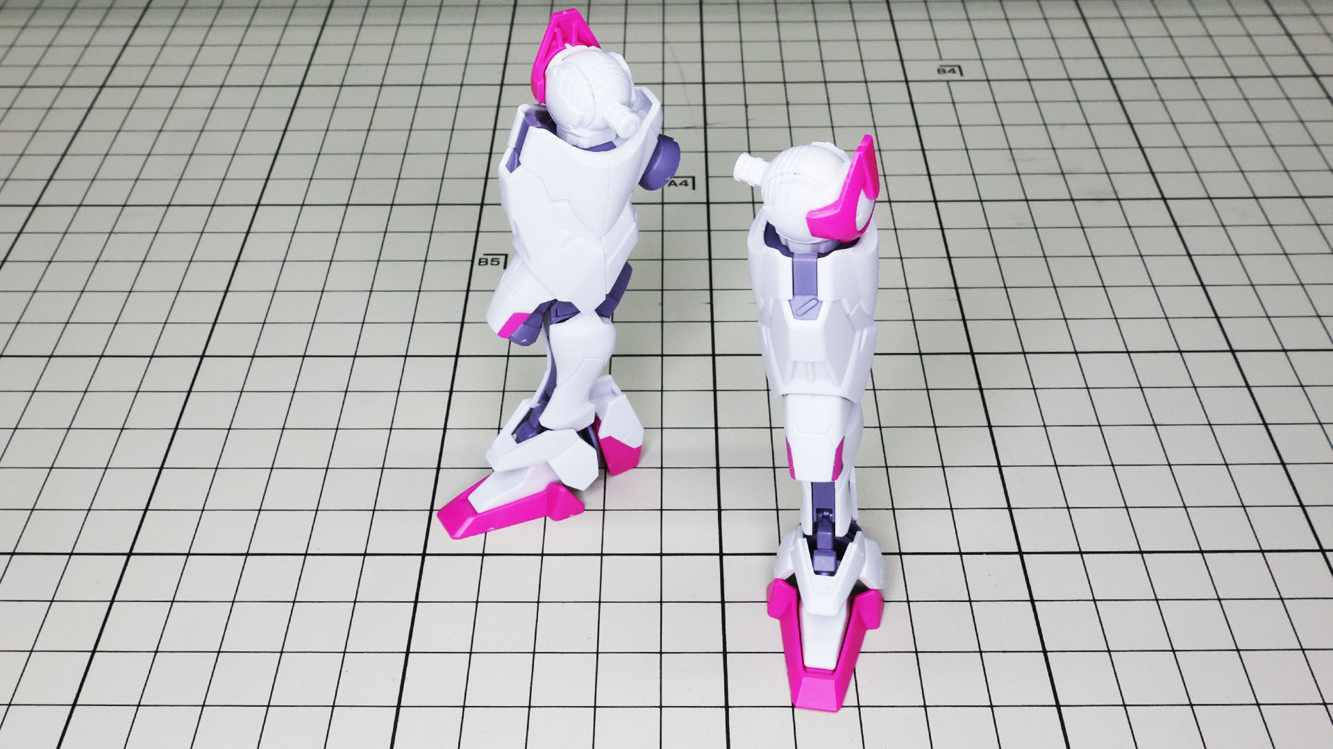 ここまでの可動性を高められたのはデザインの段階でそうとう練られたからではないでしょうか