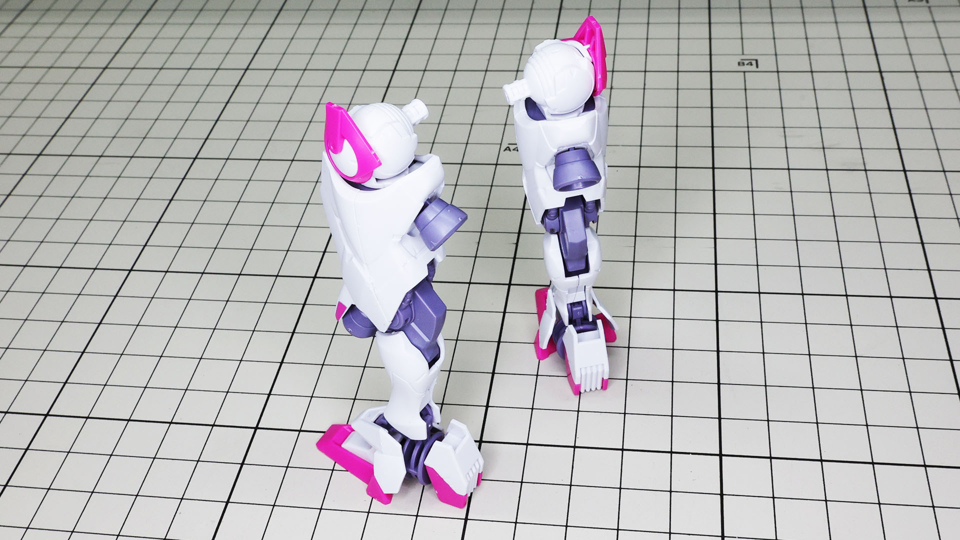 ここまでの可動性を高められたのはデザインの段階でそうとう練られたからではないでしょうか