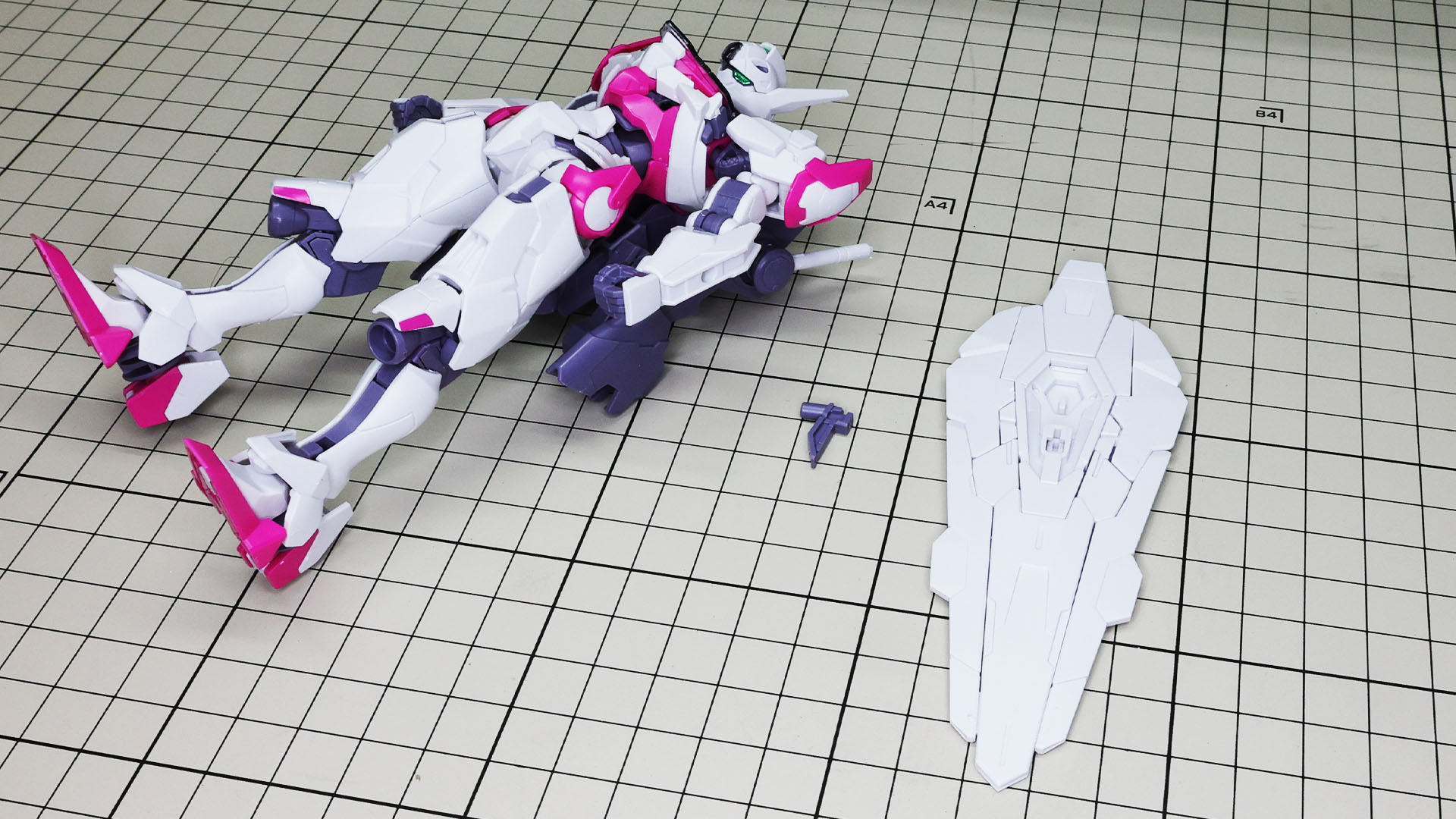 腕へのマウントパーツを付ければコンポガンビットシールド完成です