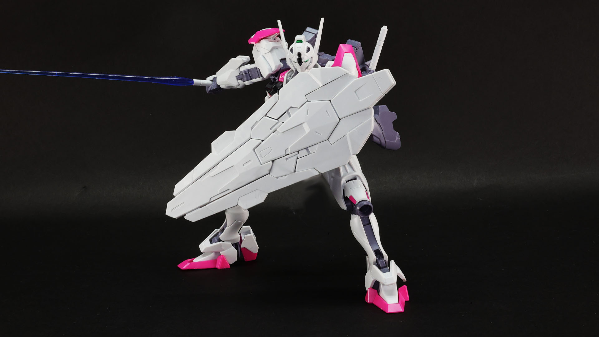 ビームの色は青系