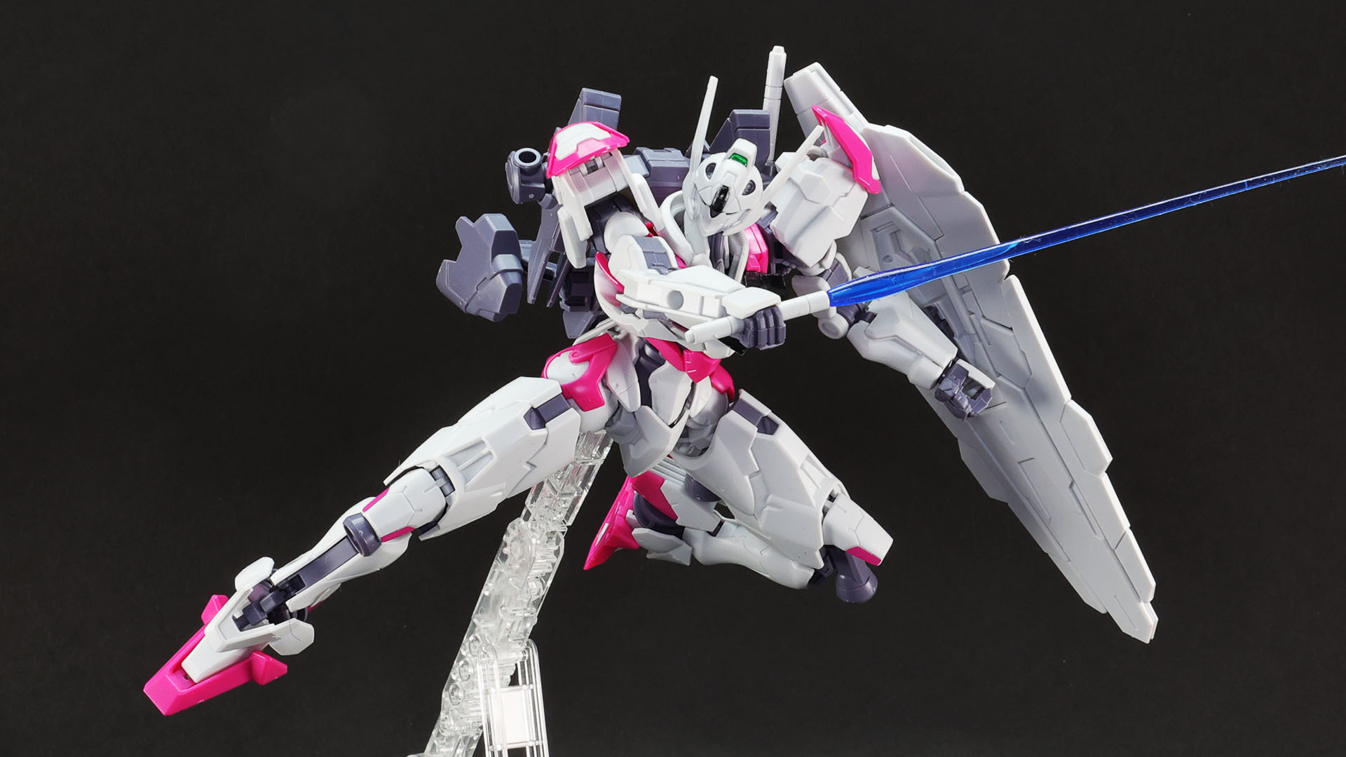 ビームの色は青系