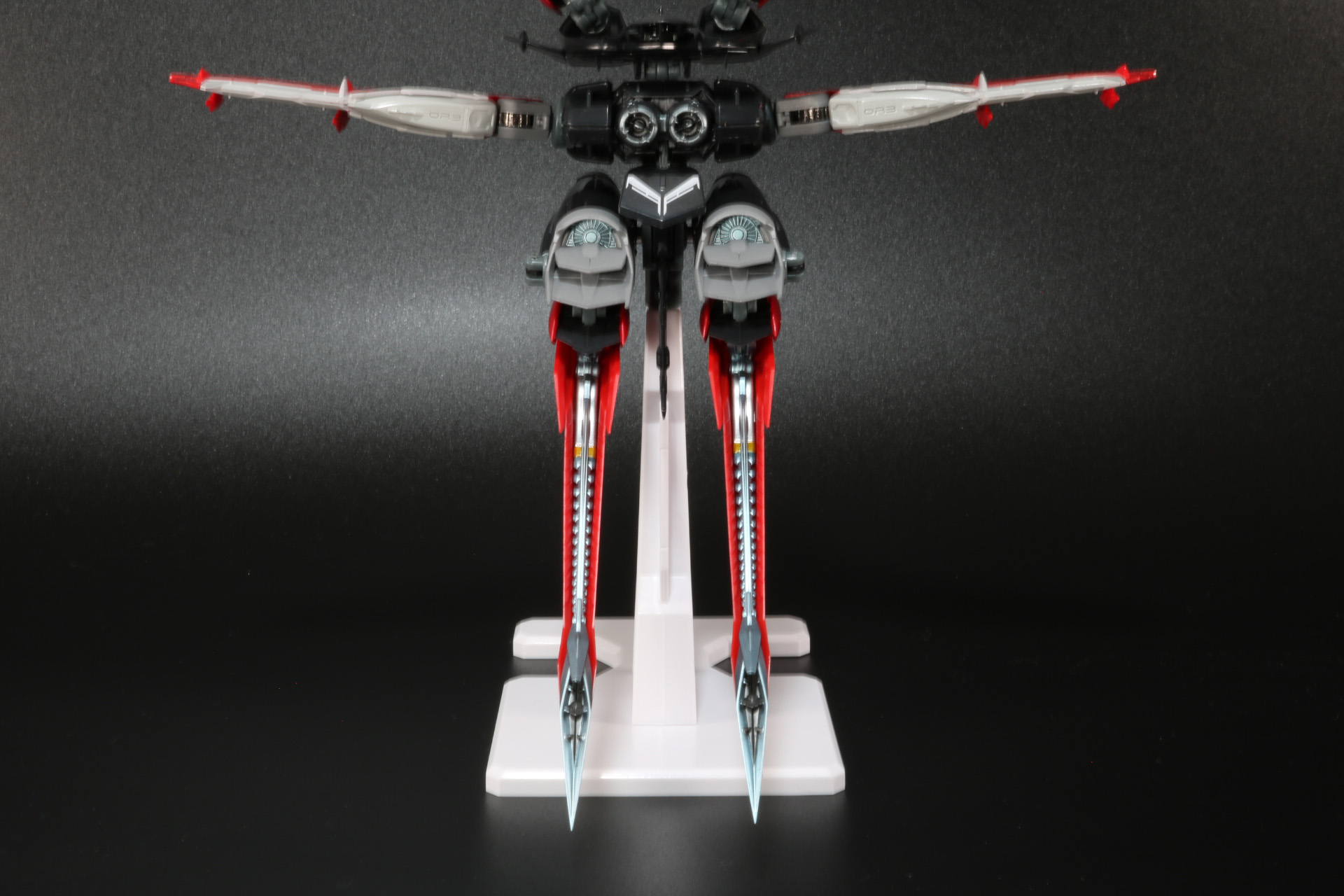 通常の状態では平行した位置となっている