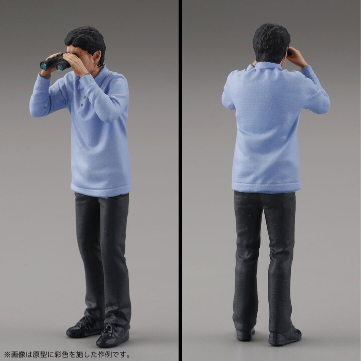 観光客（双眼鏡を覗く男性）