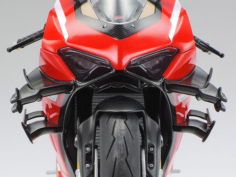 世界限定500台のプレミアムバイクがプラモに！ タミヤ「1/12