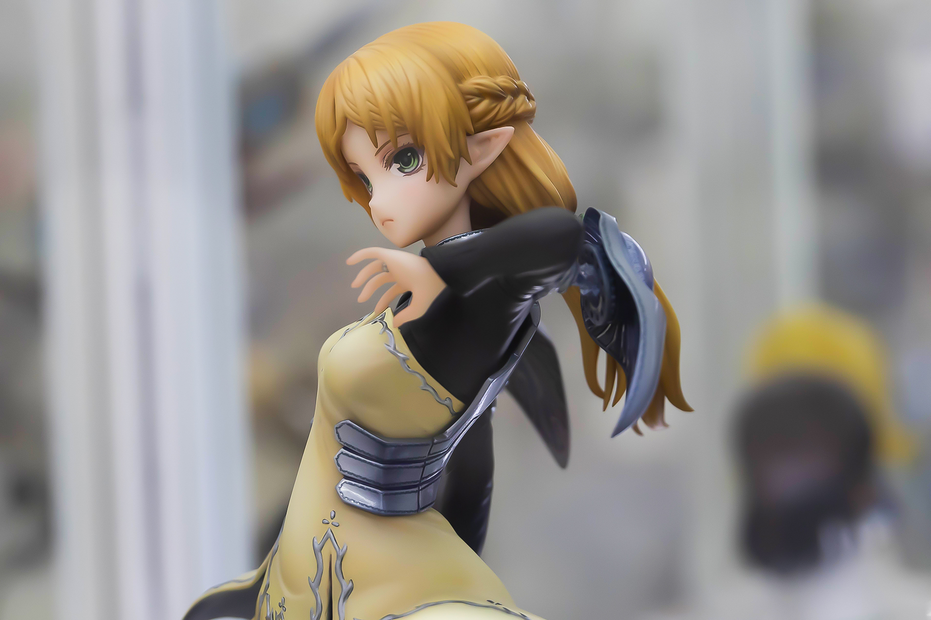 肩アーマー用の接続パーツは2種類付属している。