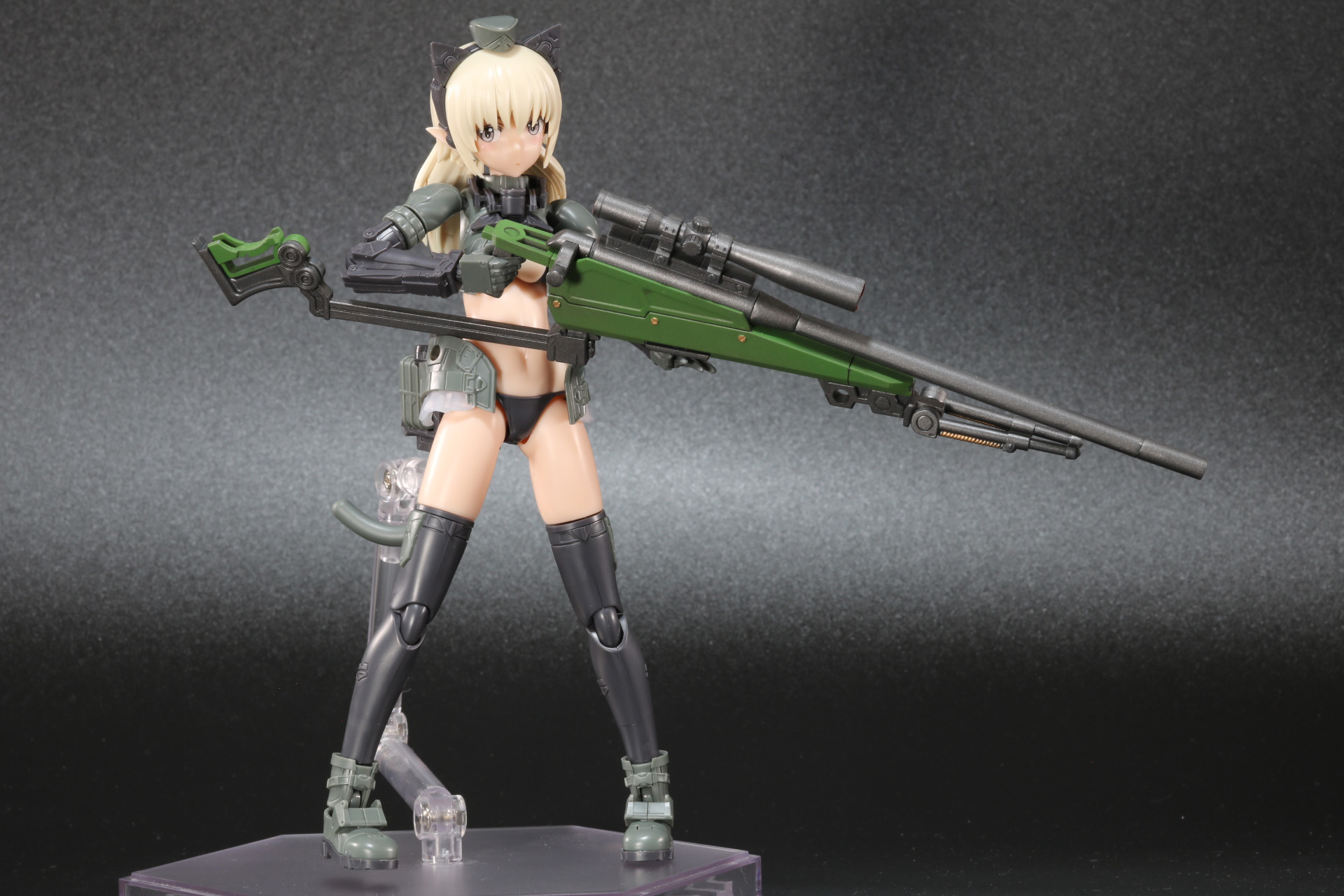 塗装した「ウェポンユニット09 ニュースナイパーライフル」