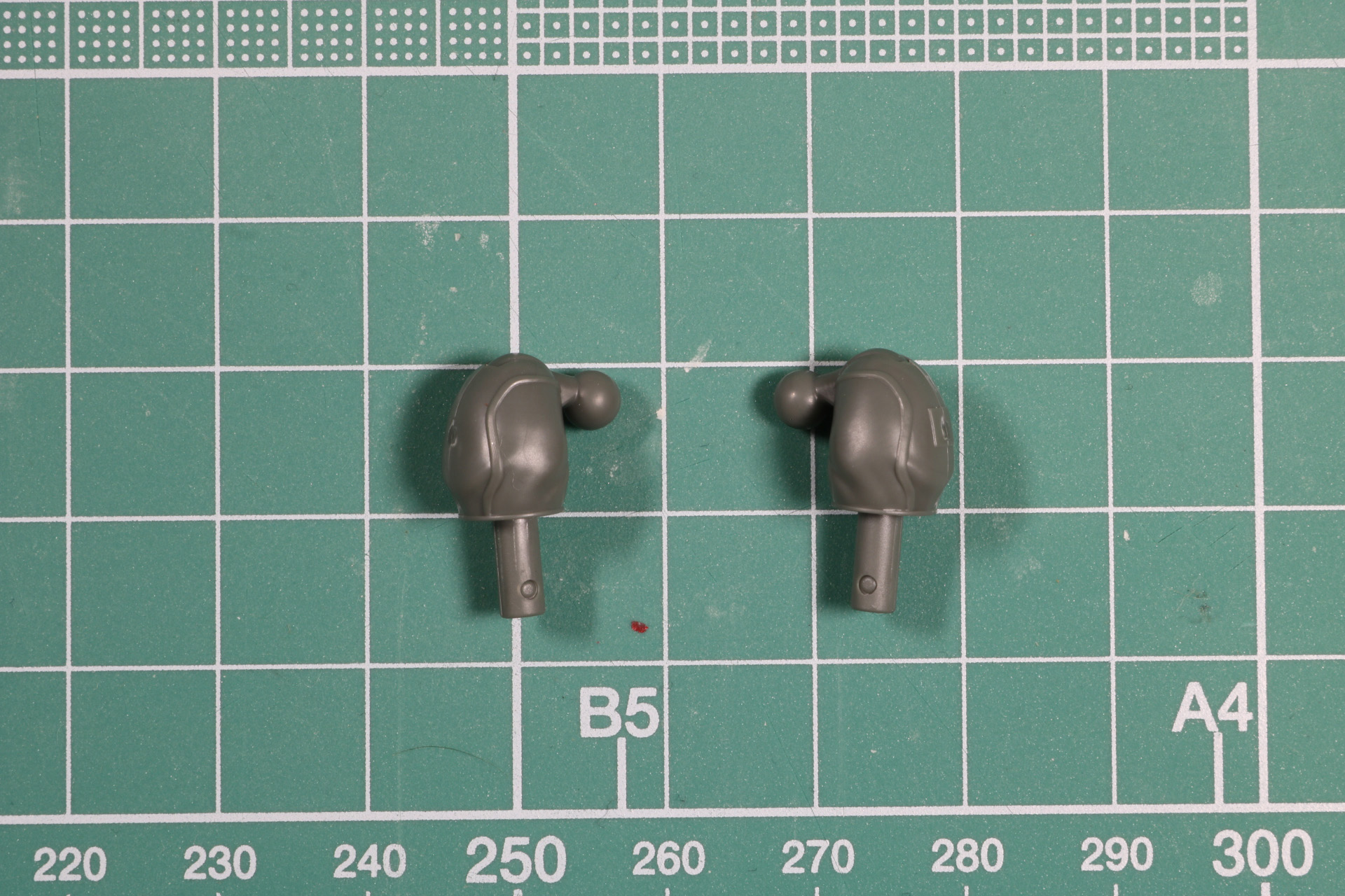 軸可動で肩の上下の動きが可能