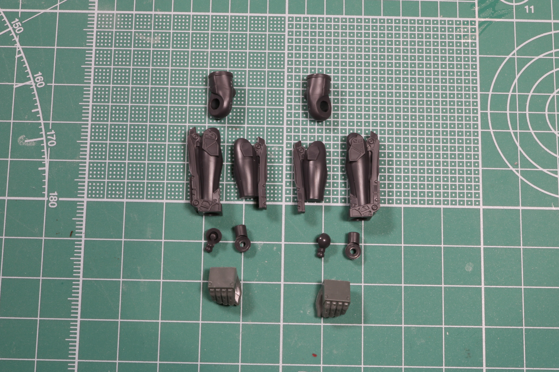 メカ腕の組み立て