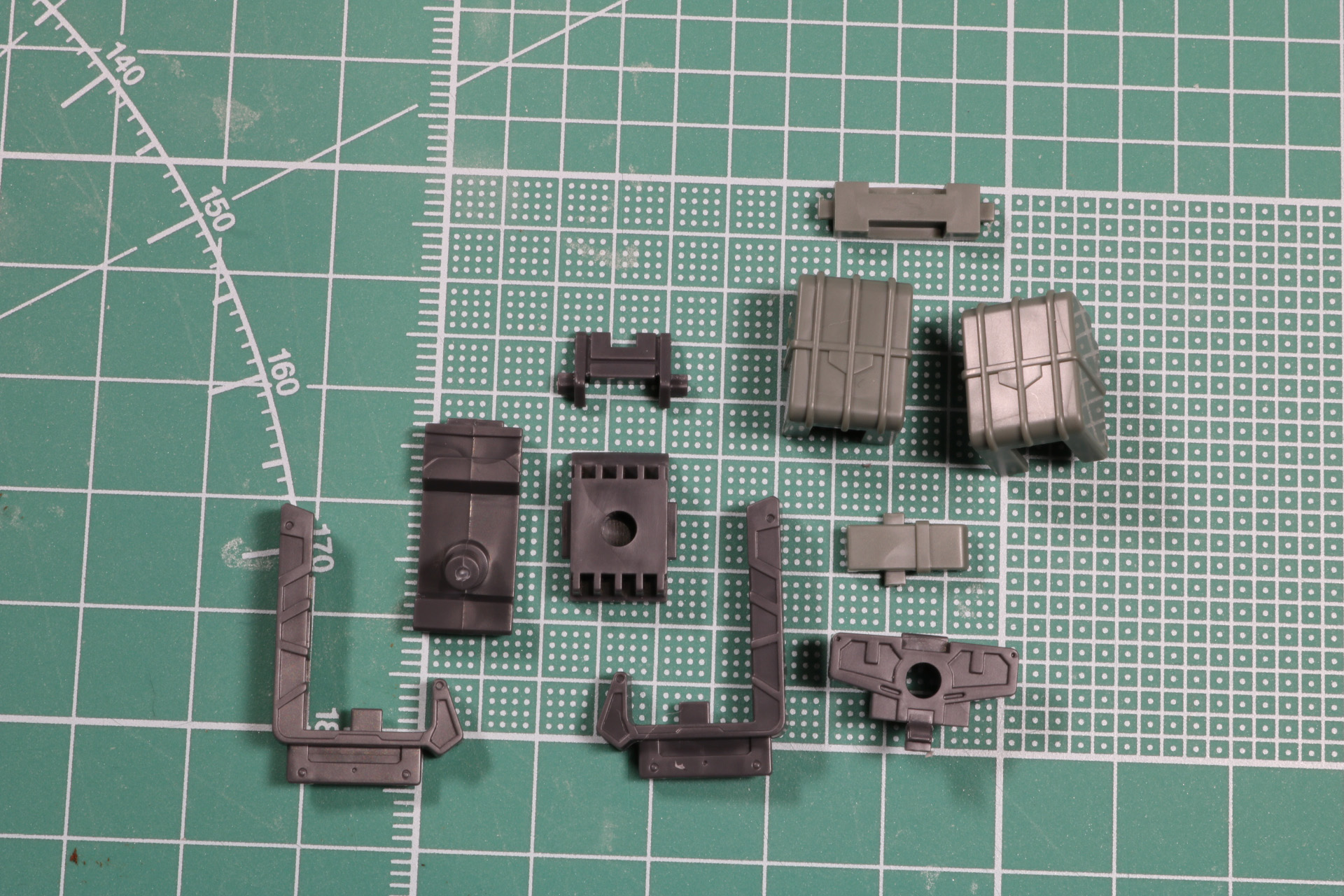 バックパックはラックとバッグで構成されている