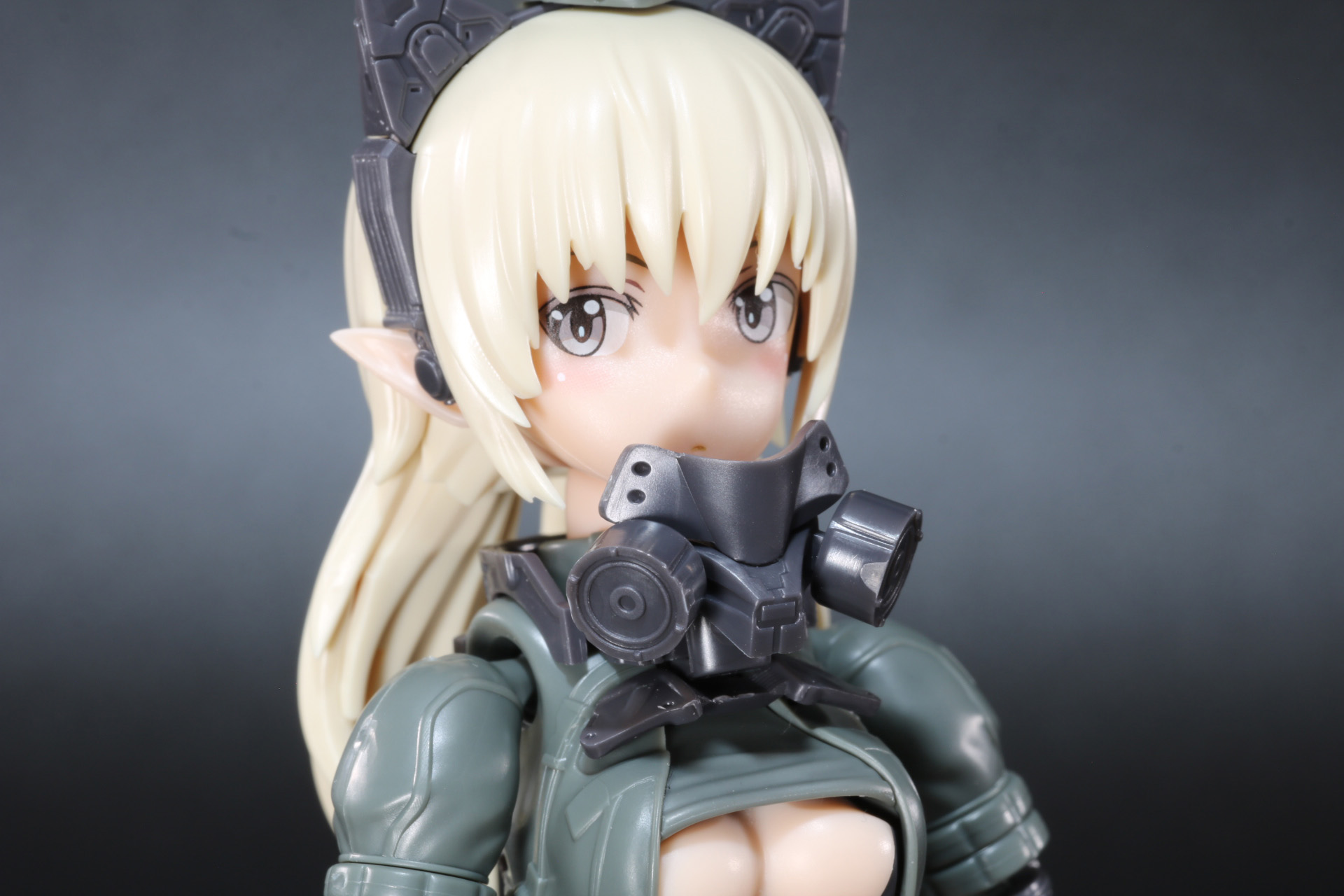 ガスマスクに差し替え