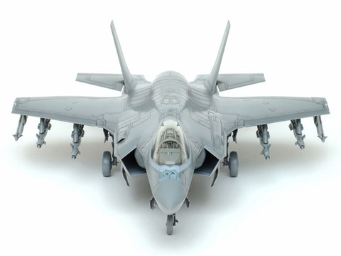 タミヤ、米空軍最新鋭ステルス戦闘機「F-35A ライトニングII