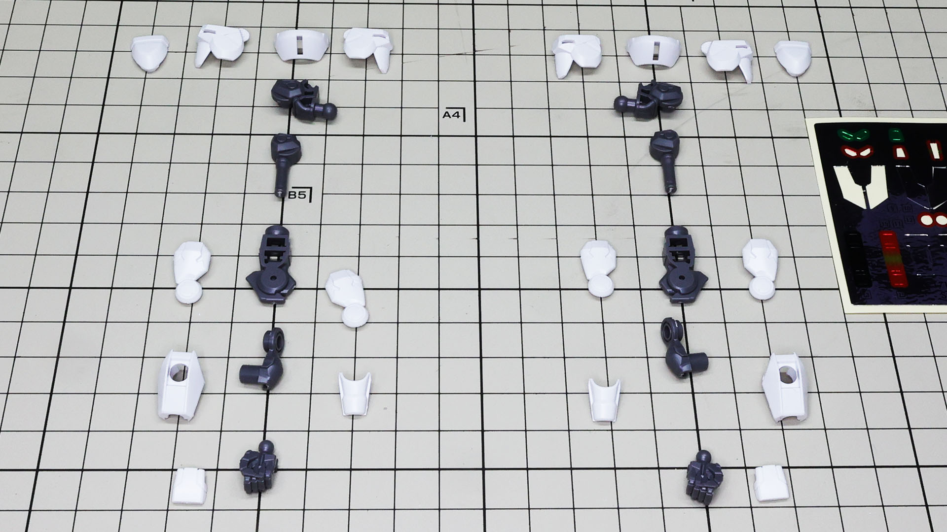 非常に神父らなパーツ構成でサクサク組み上がります