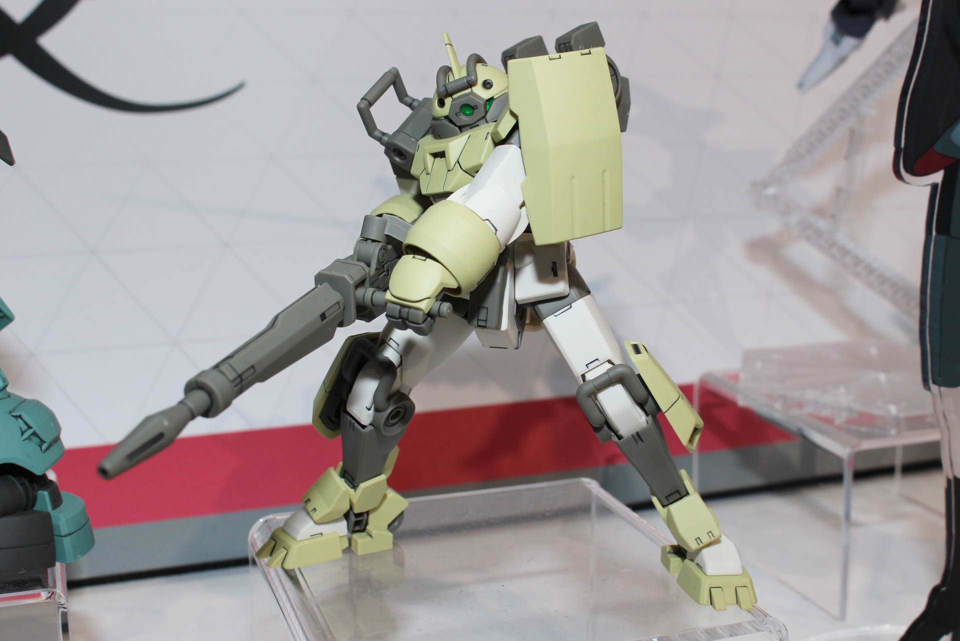 「HG 1/144 デミトレーナー （チュチュ専用機）」。11月発売予定。価格は1,540円(税込）