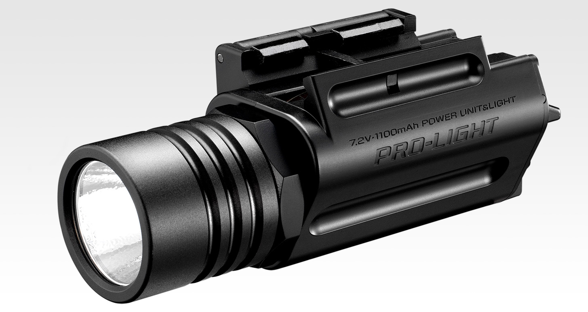 左レール：「LEDプロライト」価格：14,080円（税込）