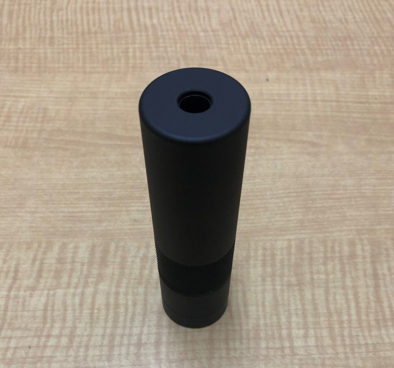 見た目はサイレンサーっぽい