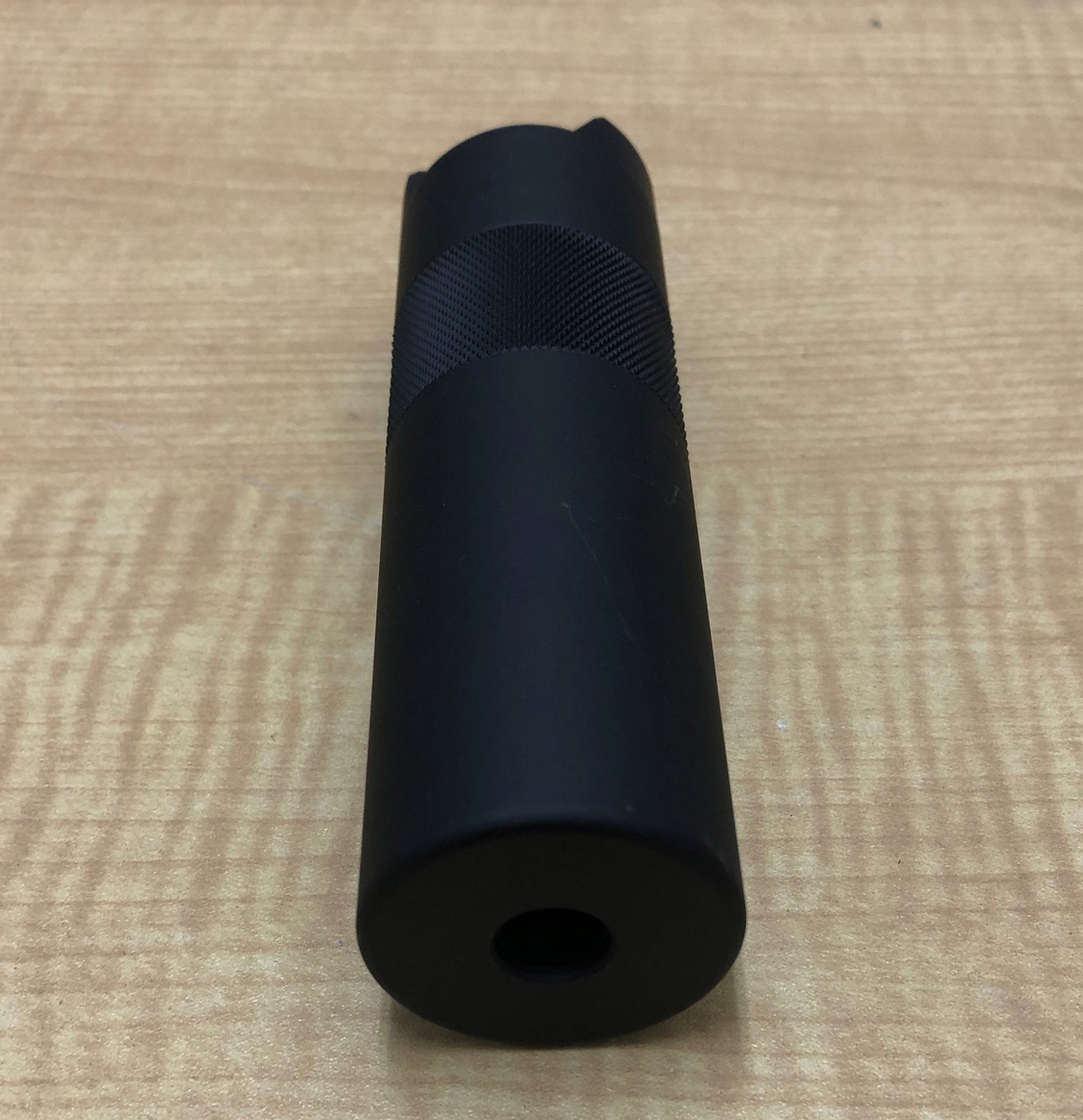 電池を入れるためにカバーを取り外す