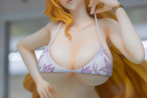 BLEACH★松本乱菊のセクシー系フィギュア水着Vｅr★１／４★抽選販売品★送無 抜群のプロポーションに釘付け！『BLEACH』松本乱菊が大胆ビキニ