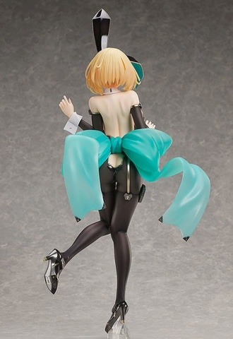ちょっと困り顔のソフィア！ 1/4スケールの「ソフィア・F