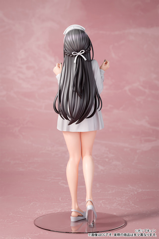 本来見えるはずのものがない!? キワドイ格好をしたポップキュン氏