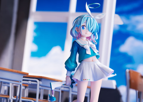 ブルーアーカイブ」より「アロナ」フィギュアがおへそも可愛く再現で