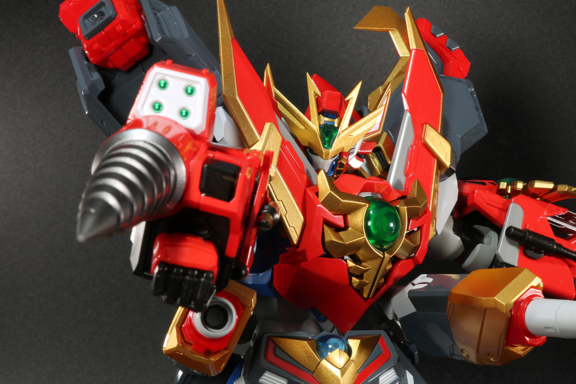 迫力満点のパンチ！