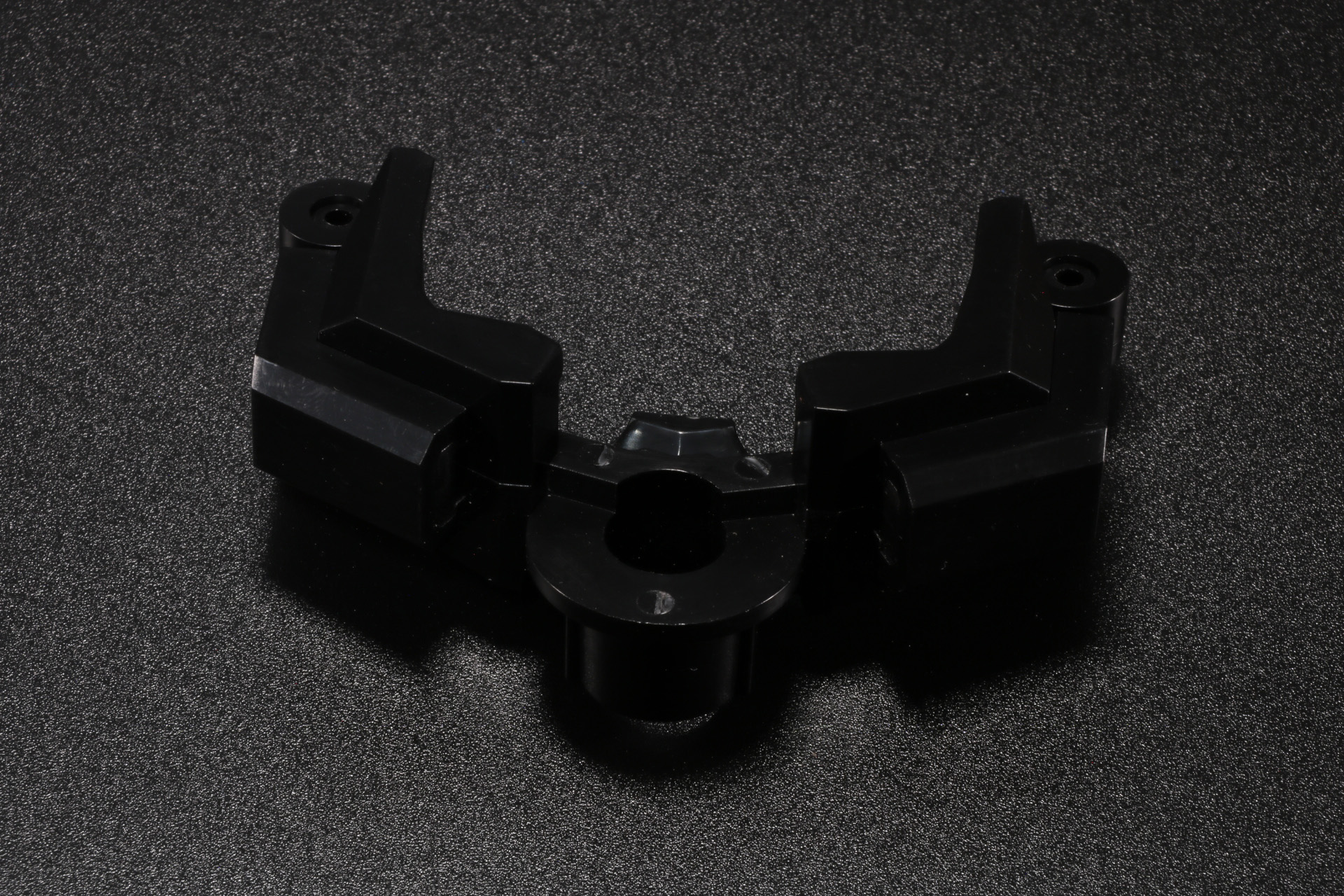 台座の接続パーツは分解し、背面パーツに装着する