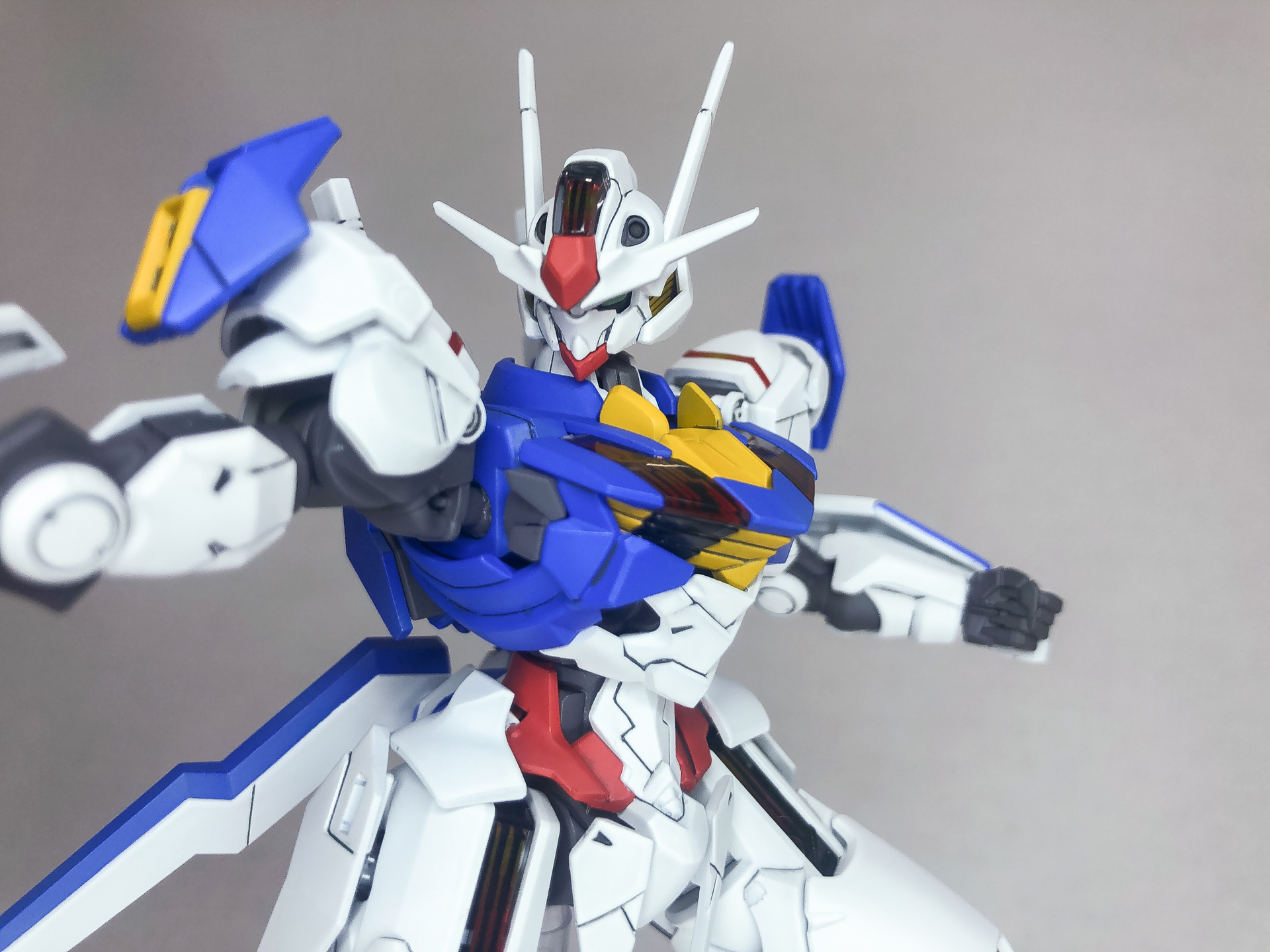 全塗装した「HG 1/144 ガンダムエアリアル」