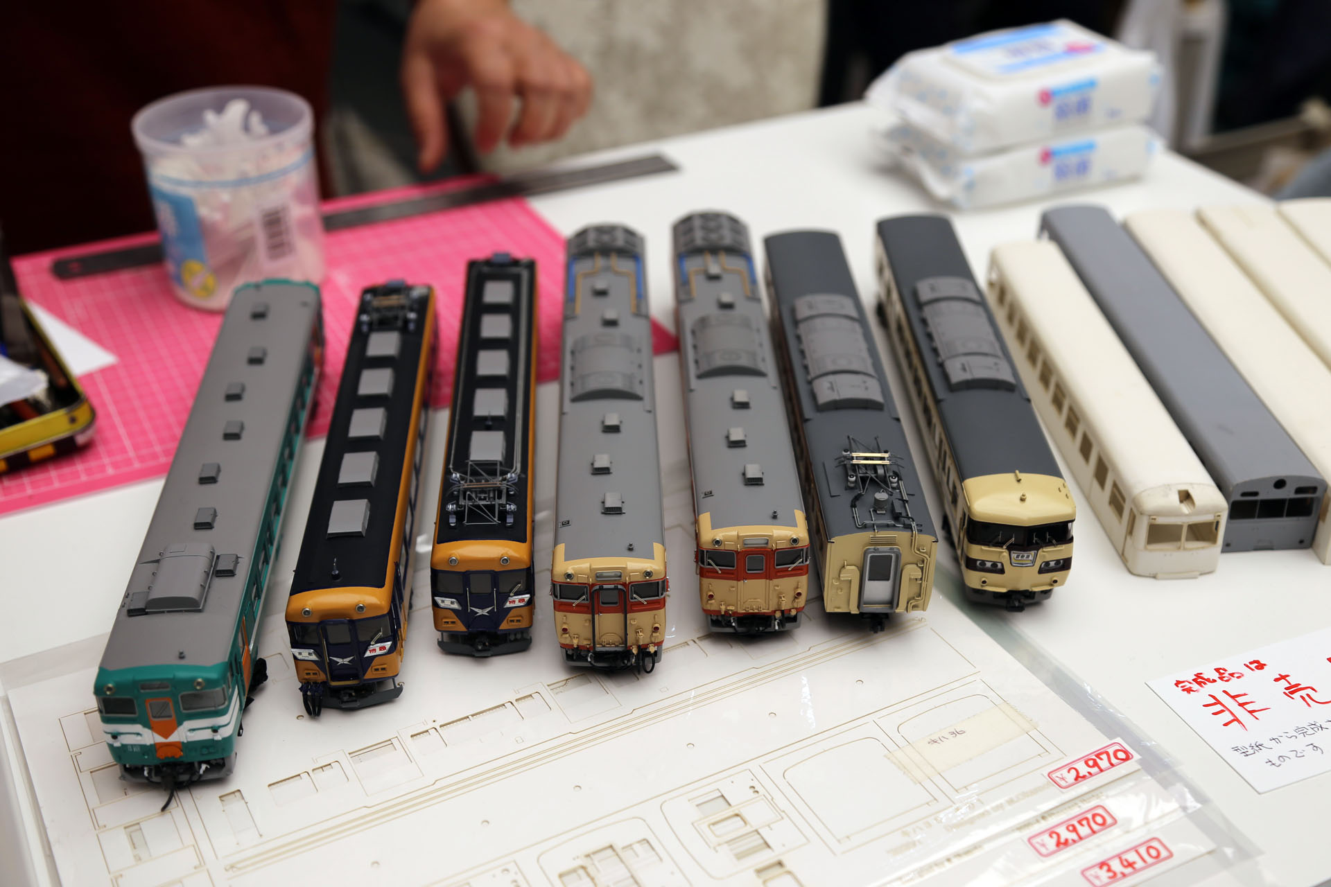 完成品(一部市販製品に部品組み付け)。紙とは思えない質感。