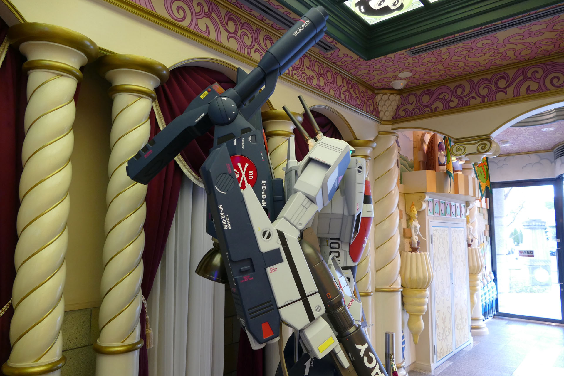 VF-1S ストライクバルキリー 側面