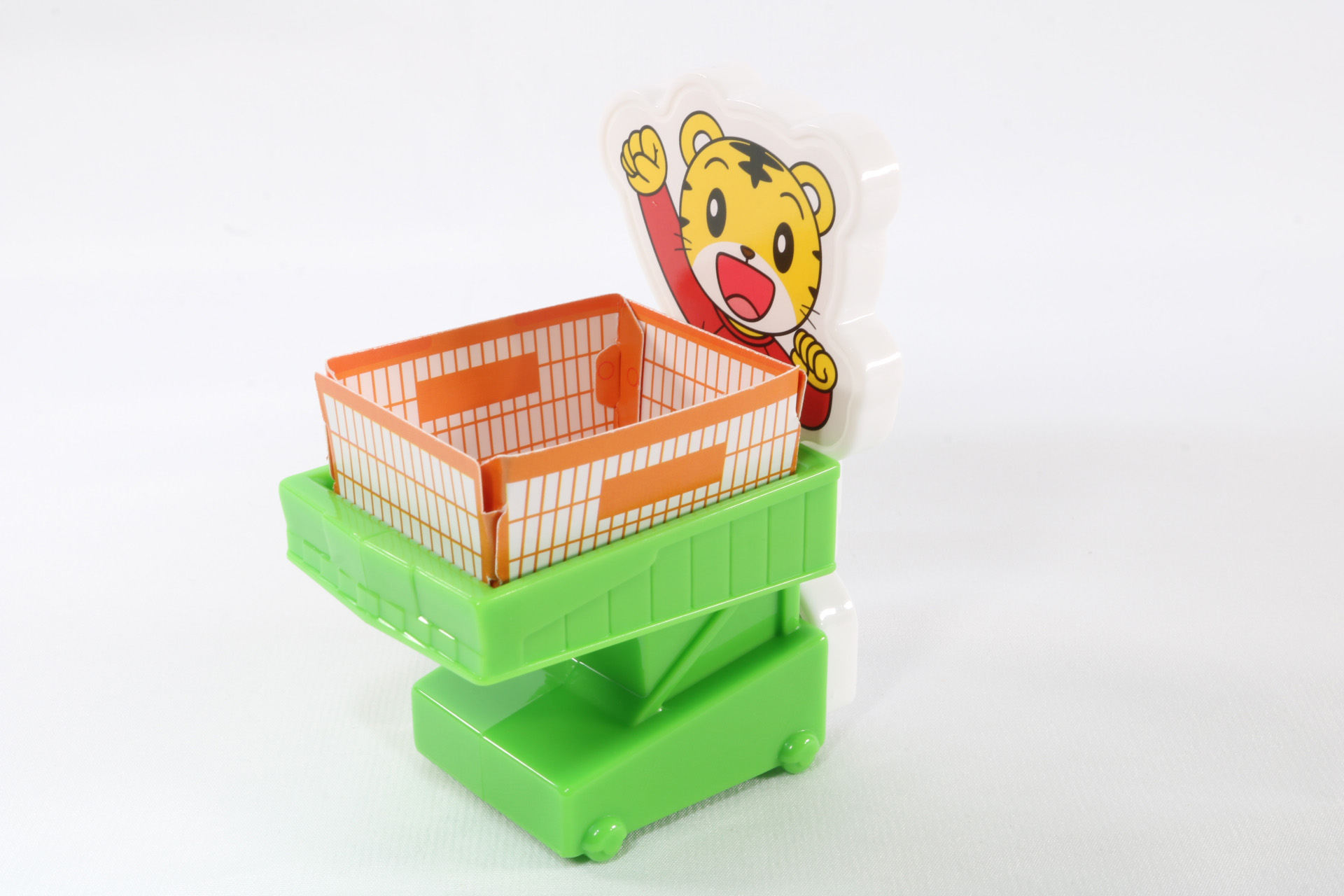 かごとカート、しまじろうを合わせてお買い物の準備完了