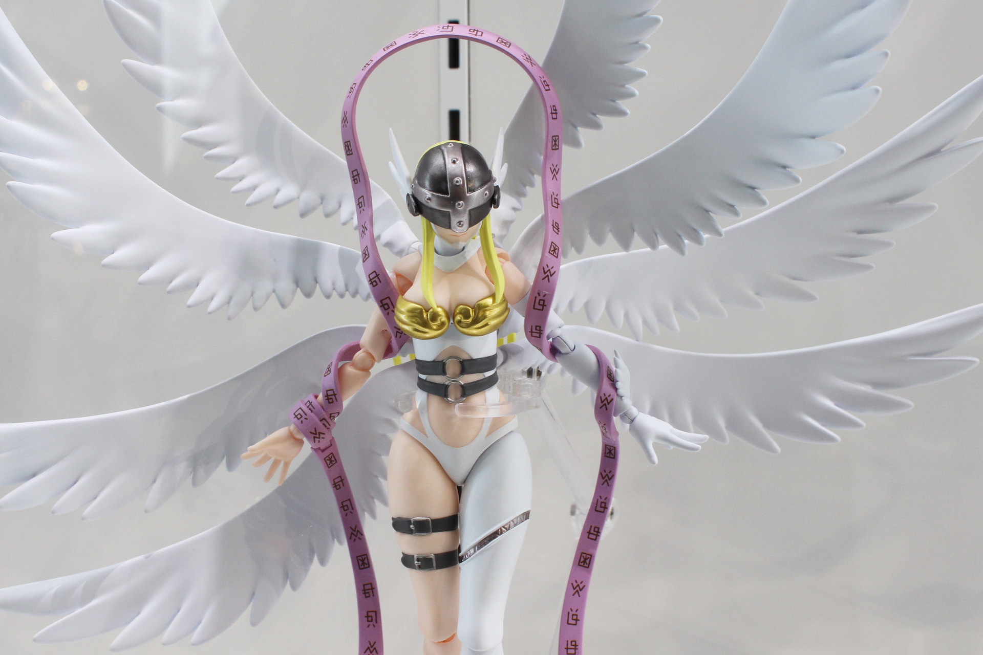 ルックスは天使そのもの。造形映えするキャラクターだ