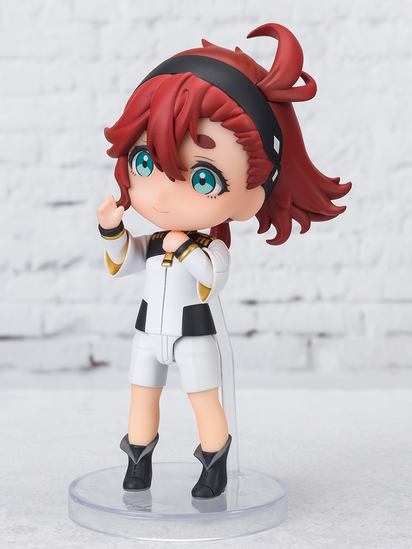 交換用腕パーツを使用することで、「スレッタ」らしい立ち姿を再現可能