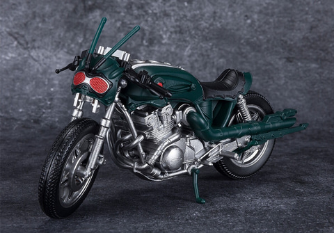仮面ライダーBLACK SUN」より「BLACK SUN」と「SHADOWMOON」が