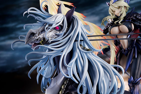 アルトリア・ペンドラゴン(第三再臨) Fate/Grand OrderキューズQ 714HOarhuWL._UF350,350_QL50_.jpg