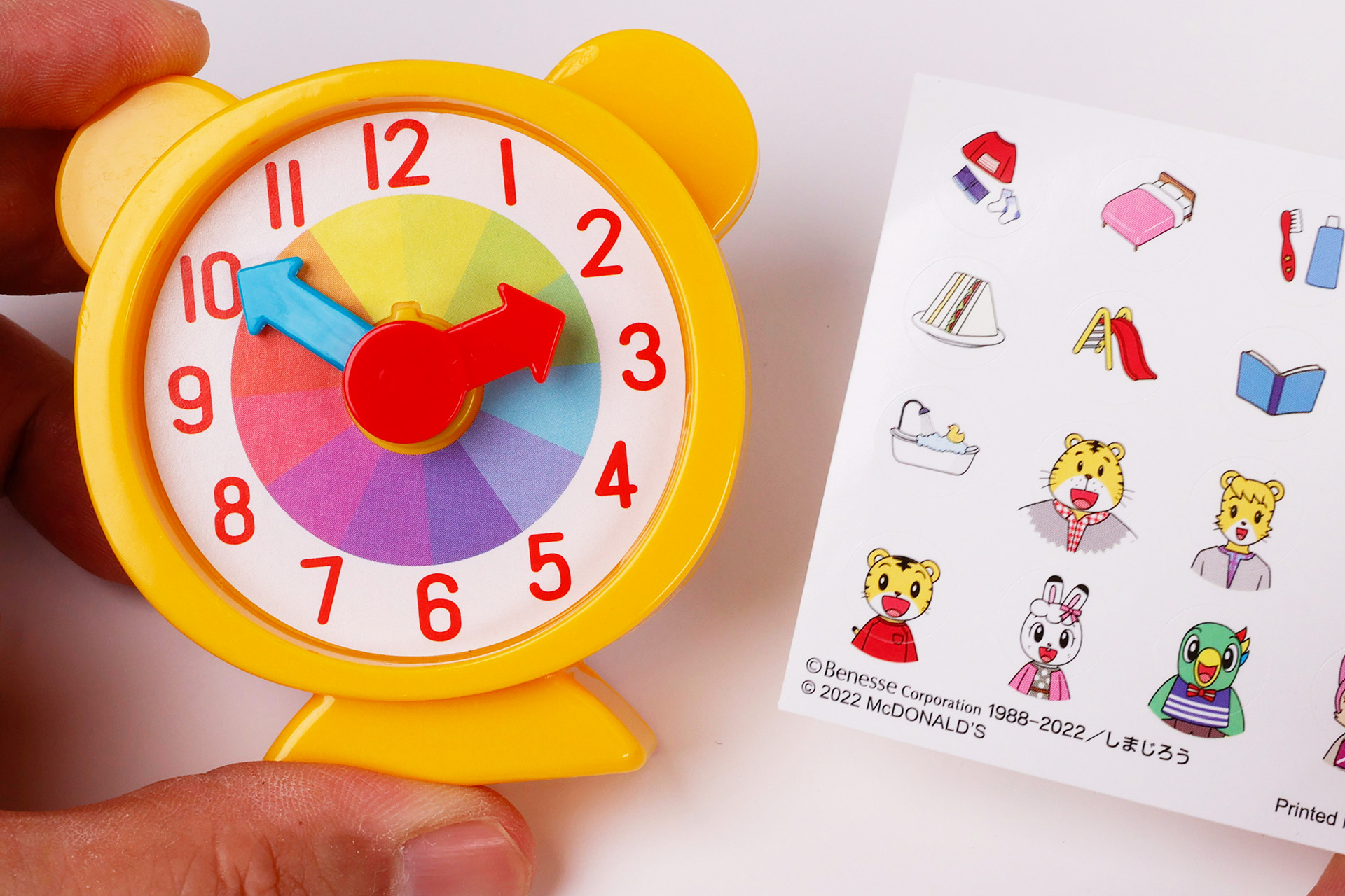 シールも付属しているので、生活スタイルに合わせたものを貼っていこう