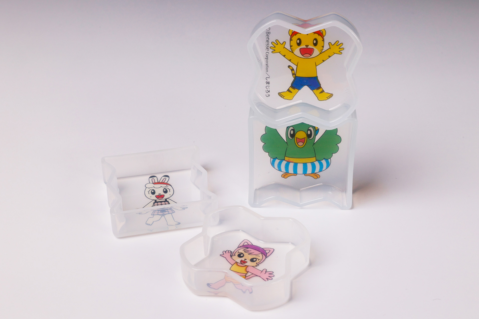 しまじろうたちのブロックは、このように単体で積み上げて遊ぶこともできる