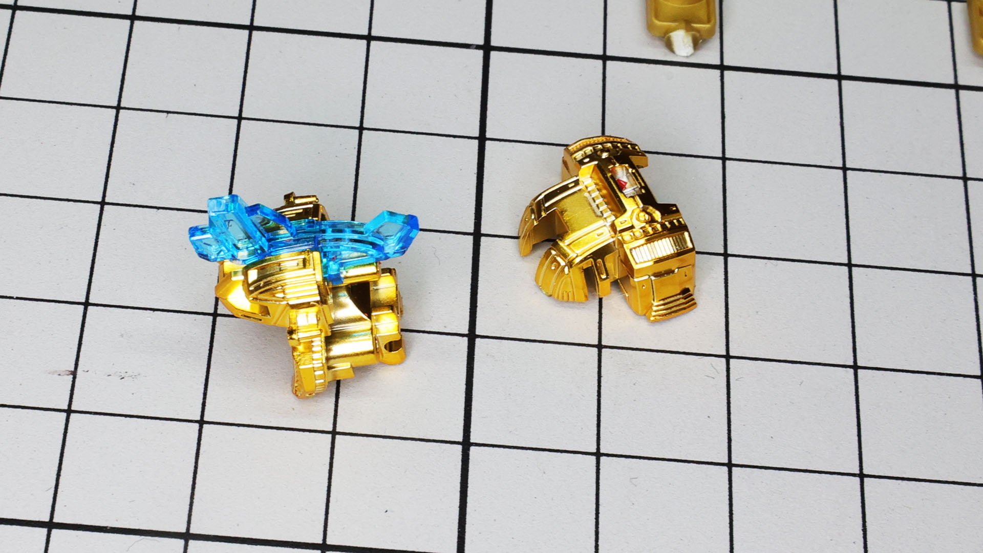 ツインアイはコーティング版かクリアー版が選べます