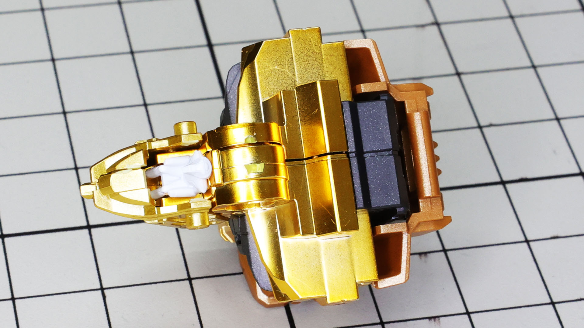 首ブロックに上部コクピットカバーもついています