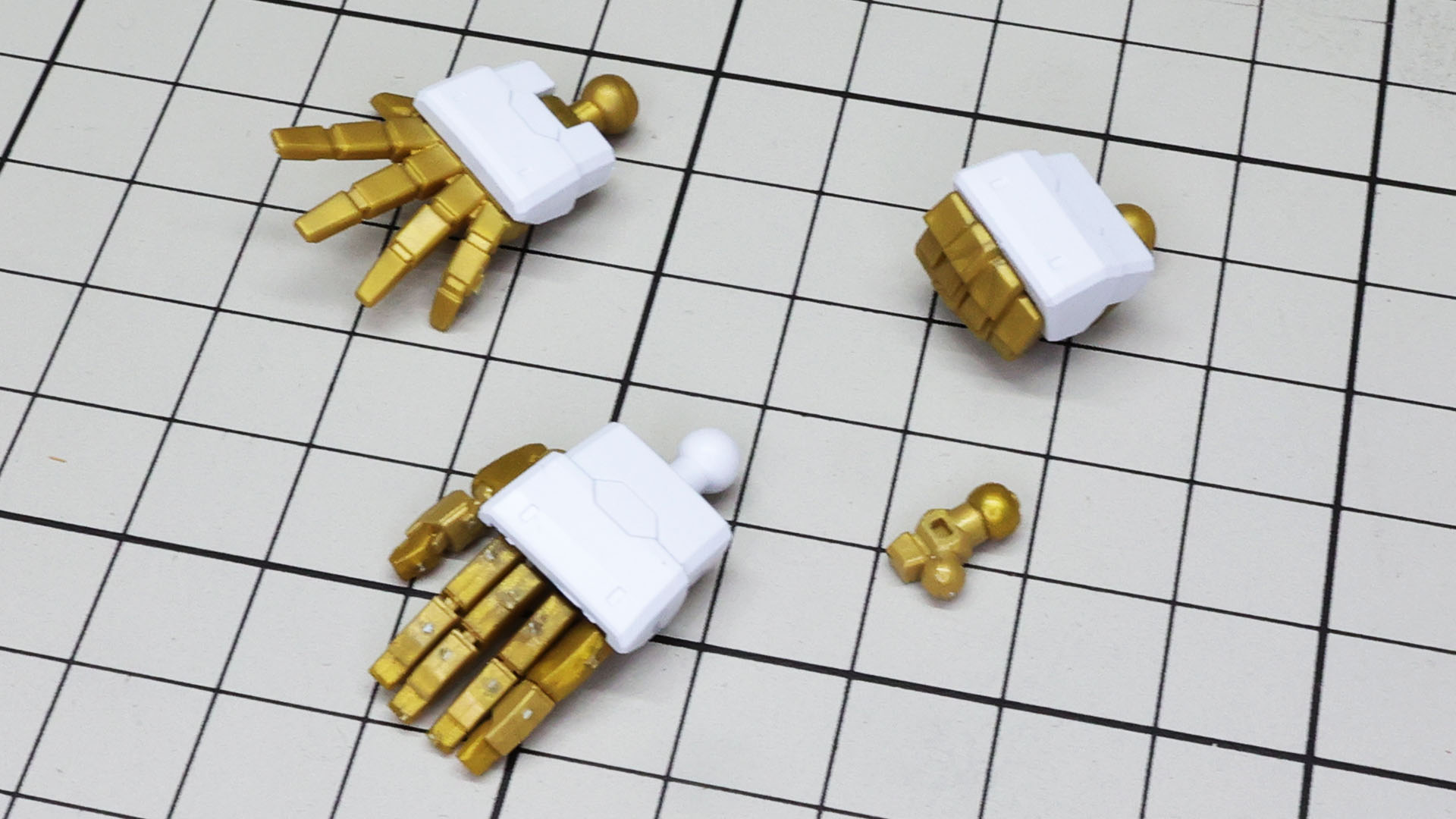 続けて肩アーマーを組み立てます