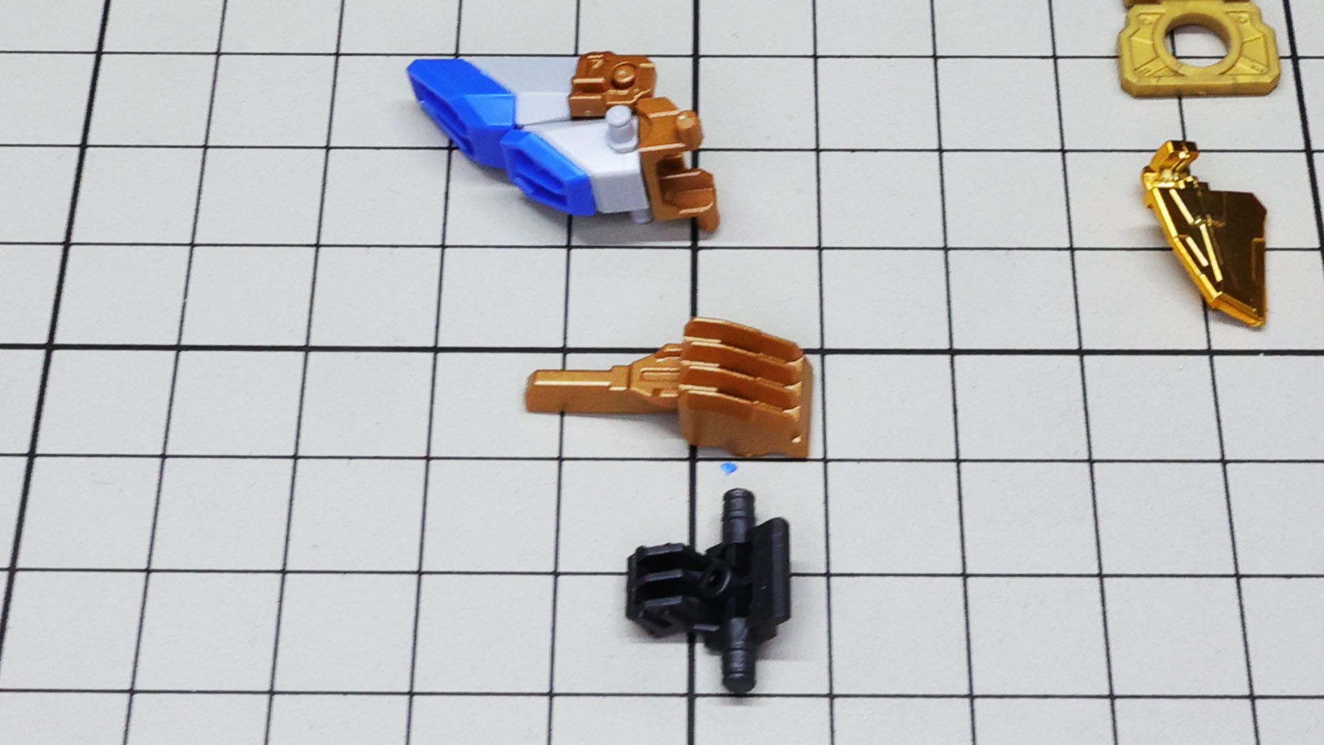 肩アーマーの内部メカが完成