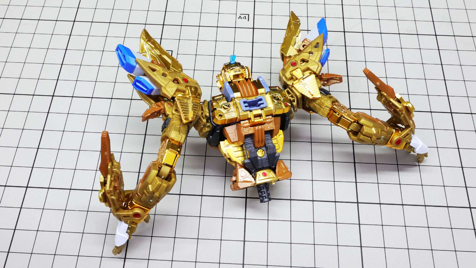 上部カバーを引くと内部メカのノズル2つが連動して展開していきます