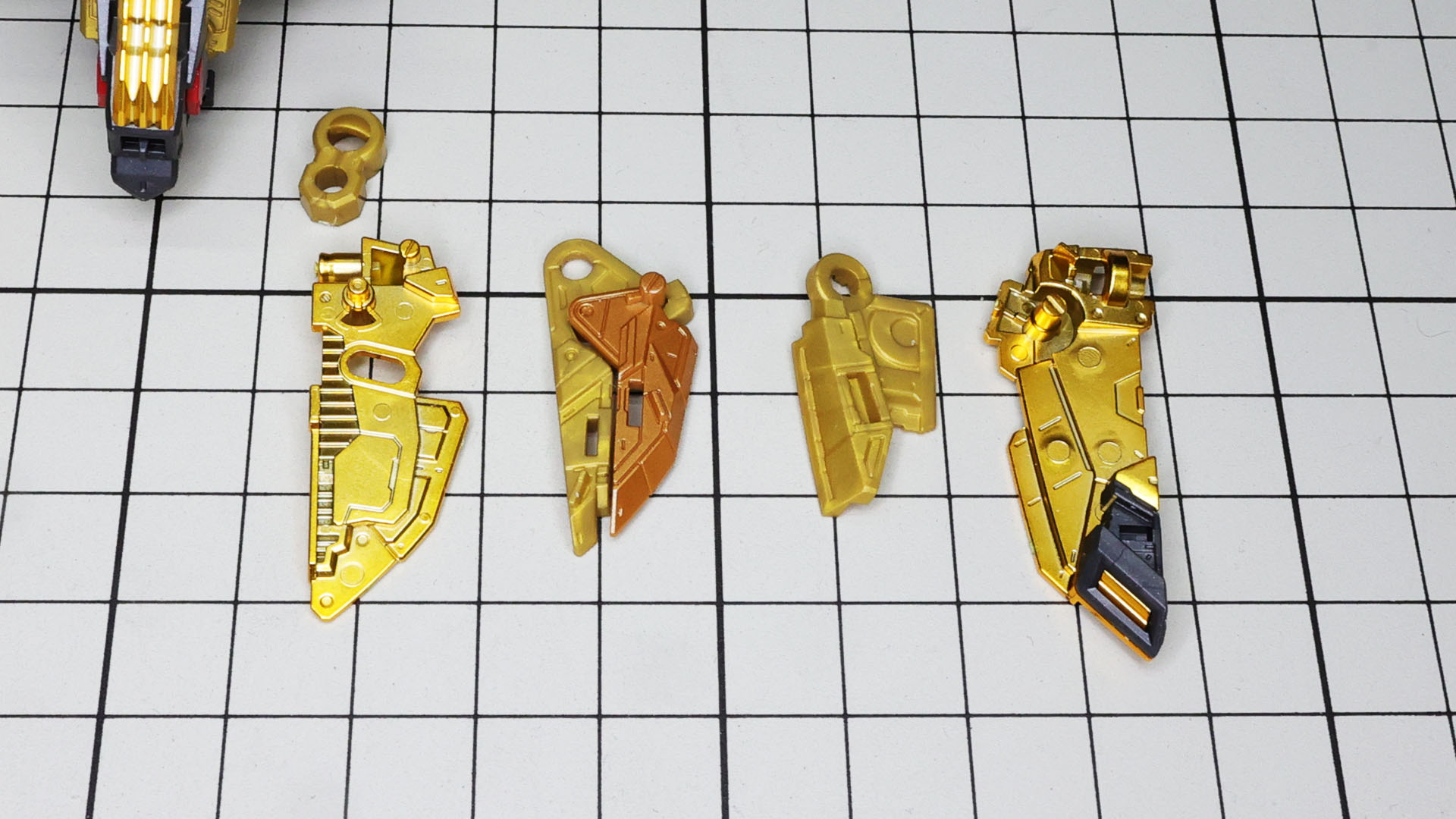 リアはノズルが別パーツ化されています