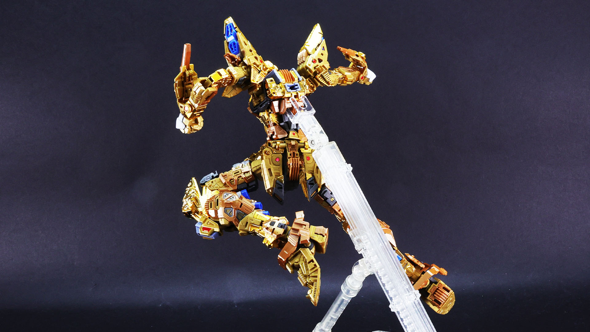 少々硬めの関節で脚を振り上げても自重で落ちることなく狙ったポーズがとれます