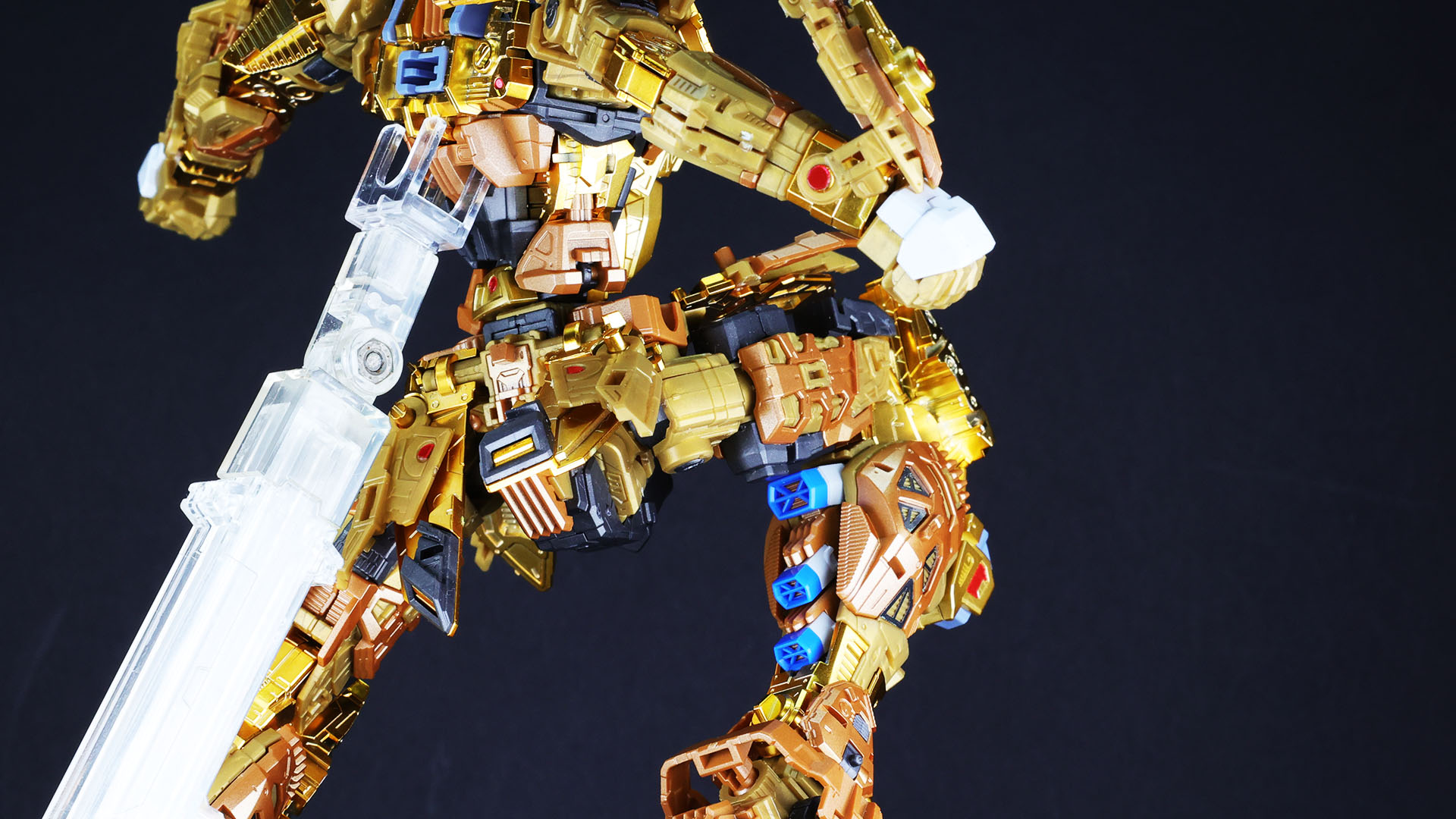 ふくらはぎの3連バーニアも密度感がすごい！