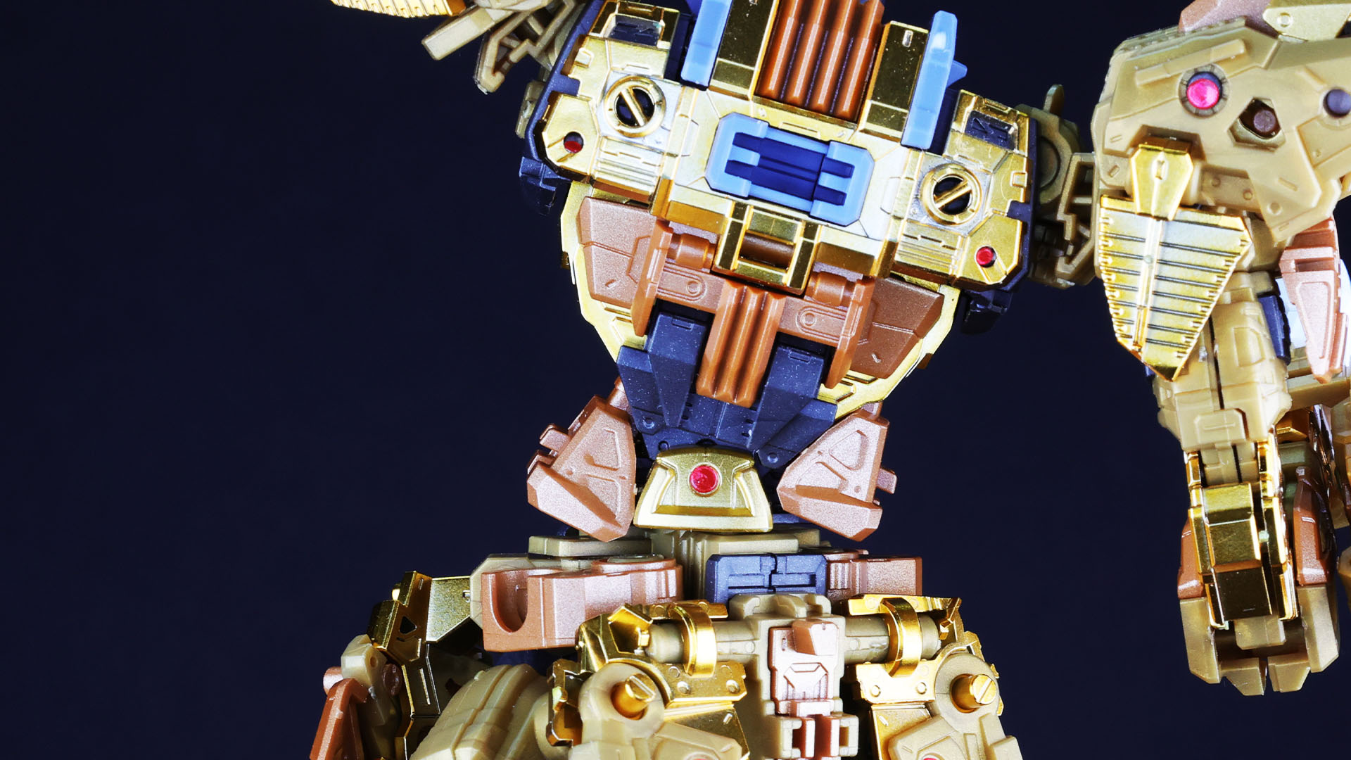 腹部の脇腹ブロックがスイング機構で左右同時に別可動してラインが自然につながります