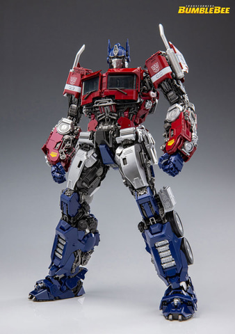映画「トランスフォーマー/バンブルビー」よりオートボットの司令官