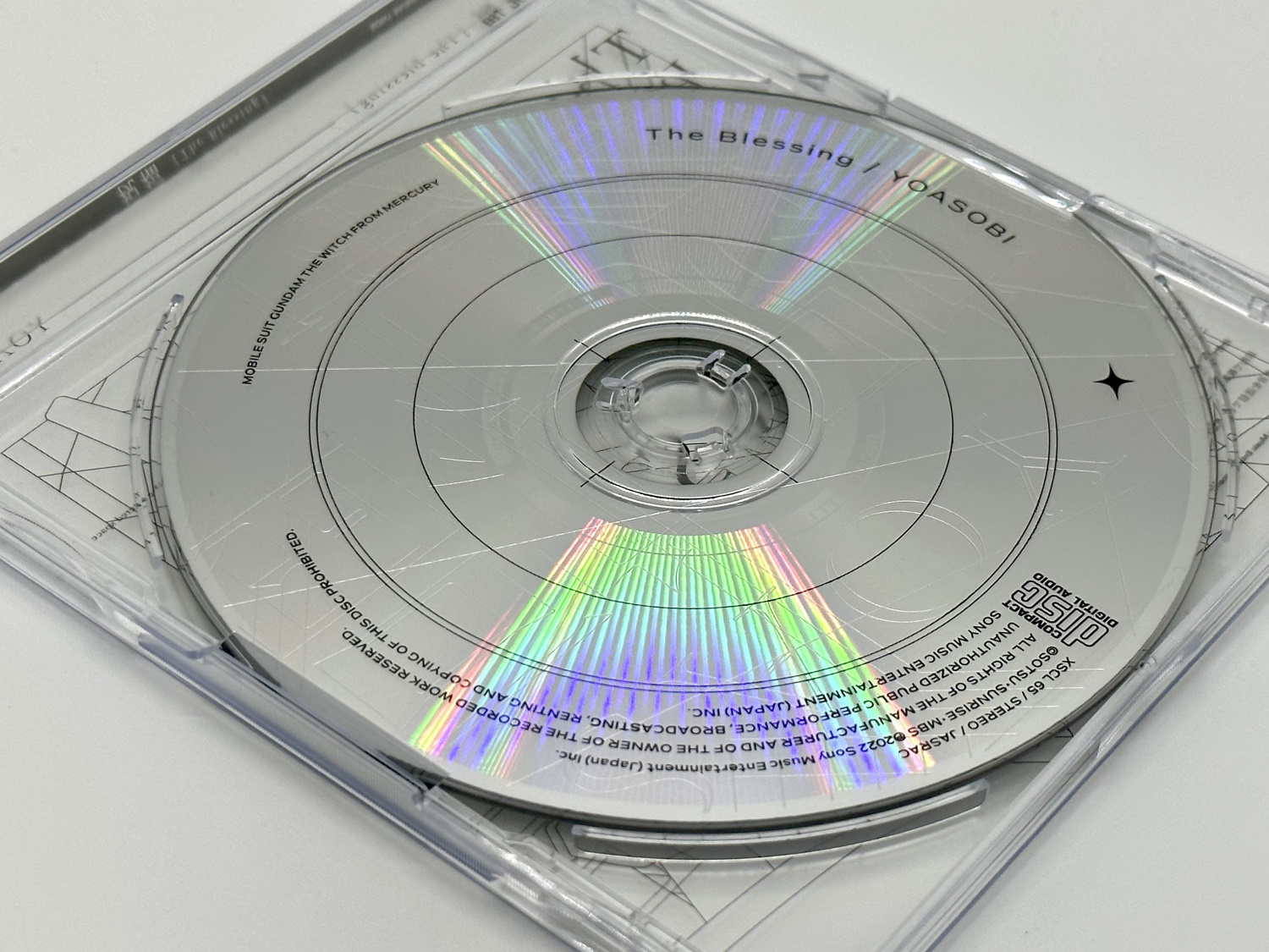 盤面の線は傷のように見えてしまうが、実は模様だ