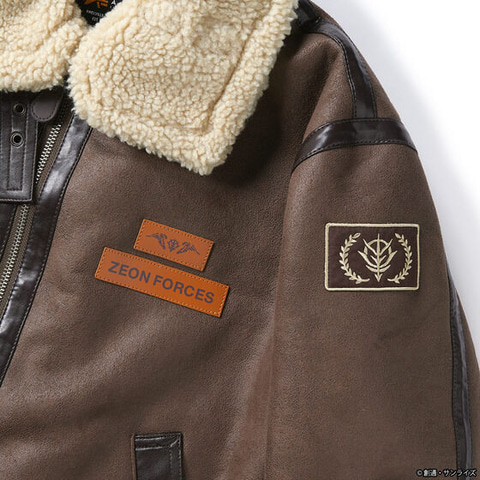 ジオン軍の刺繍ワッペンがポイント。フライトジャケット「STRICT-G