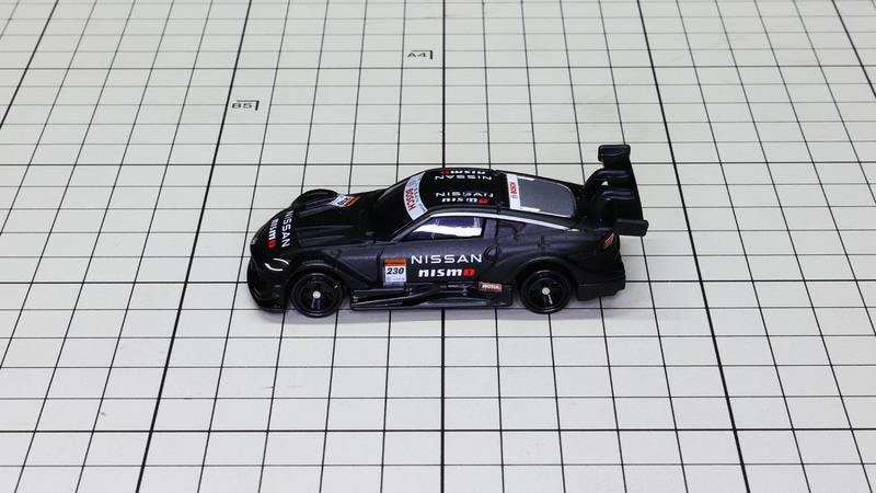 サイド：多数の清流フィンが見えるサイドビュー